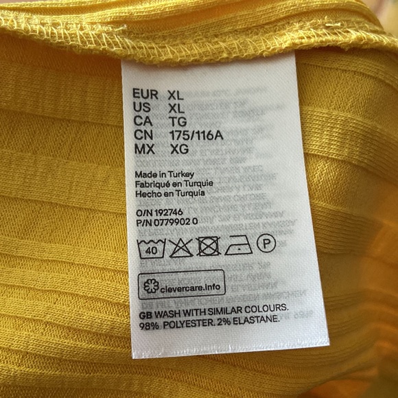 Ladies dress - Picture 3 of 3